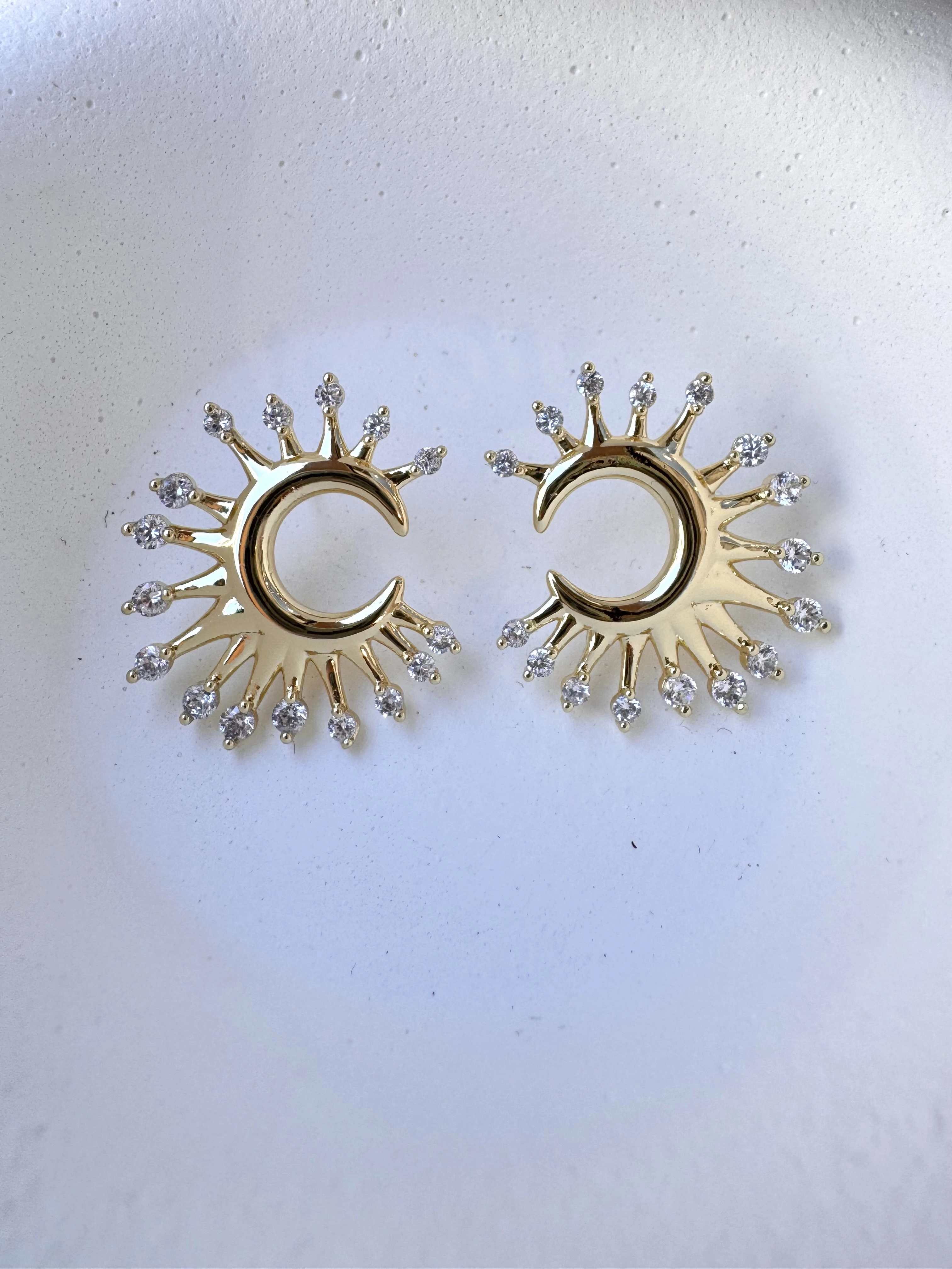 Zirkon Taşlı Ay Model Küpe - Özel Seri - Gold