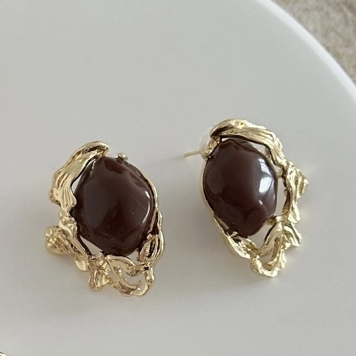 Vintage Model Kahverengi Küpe