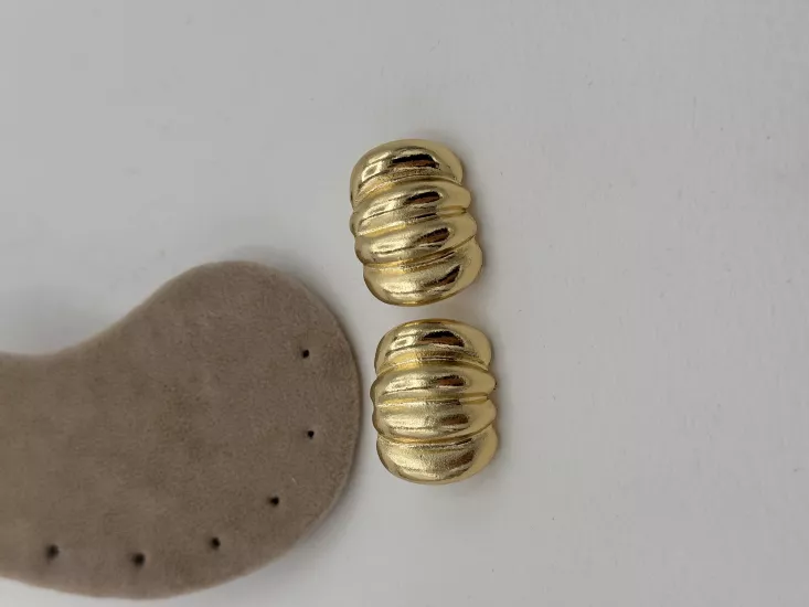 Plaka Model Marka Küpe