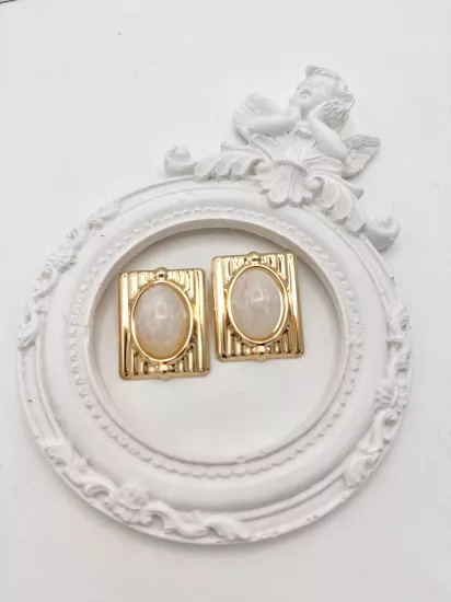 Vintage Model Krem Küpe - Gold