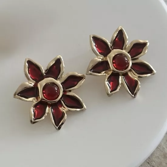 Çiçek Model Marka Küpe-Kırmızı