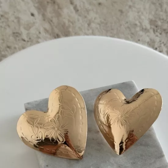 Gold Plaka Kalp Marka Küpe